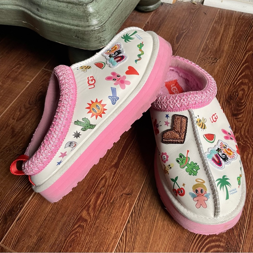 UGG Tazz Pop Sketch Humberto Cruz Girls/Youth 3 Pink Patch Mules/Clogs/Slipper
